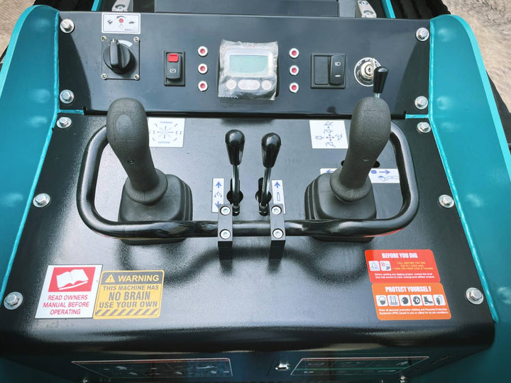 SV50L TRACKED MINI SKID STREET LOADER (TELESCOPIC BOOM) - Solo New Zealand