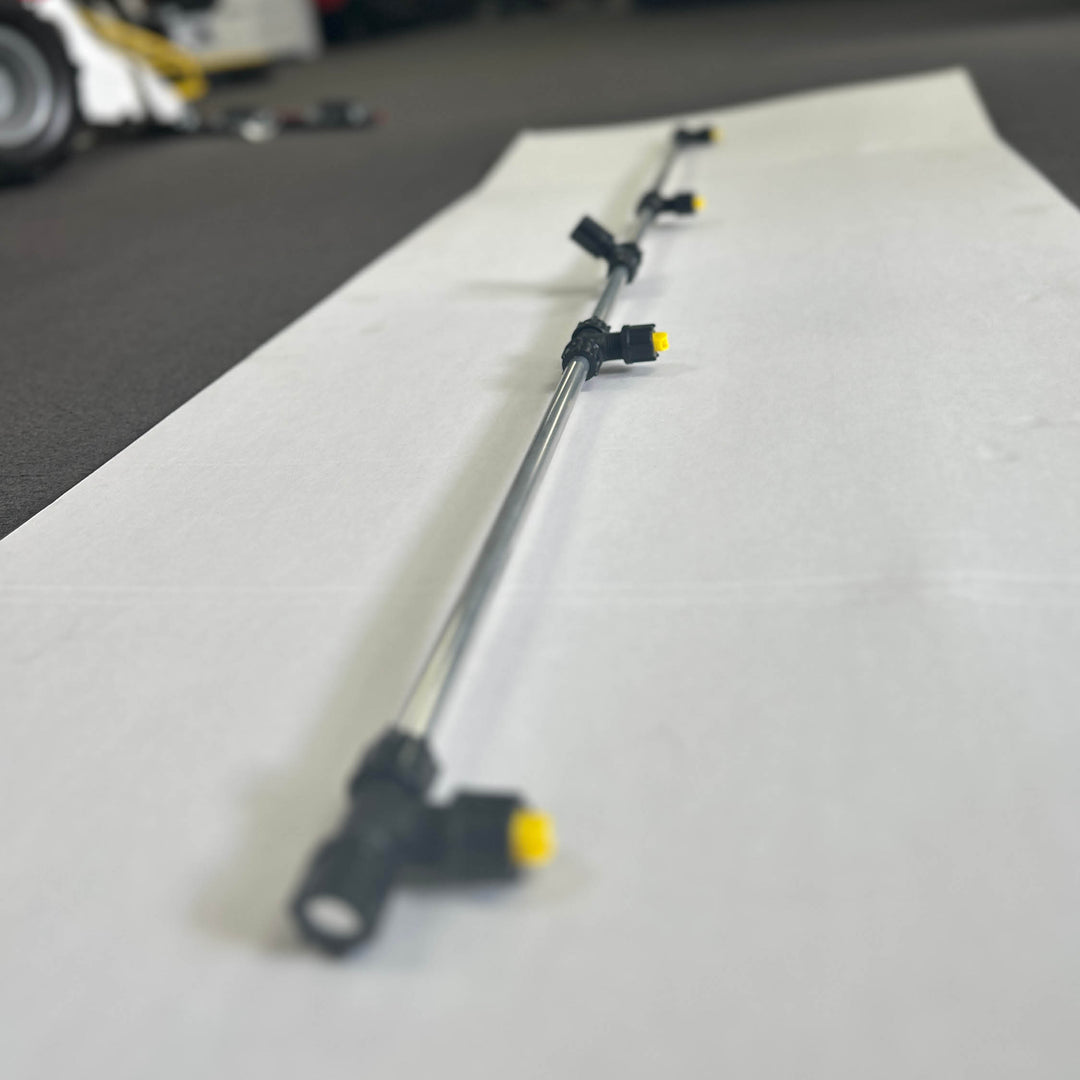 FOUR NOZZLE SPRAY BOOM