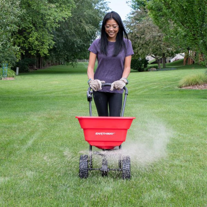 Earthway broadcast walk-behind seed & fertiliser spreader 35kg - Solo New Zealand